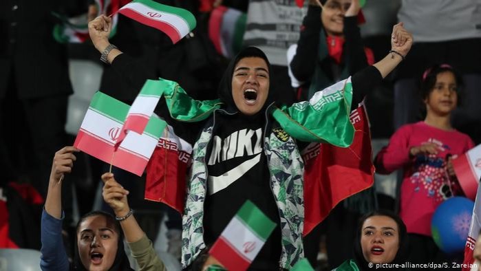 Iranian Women Fans